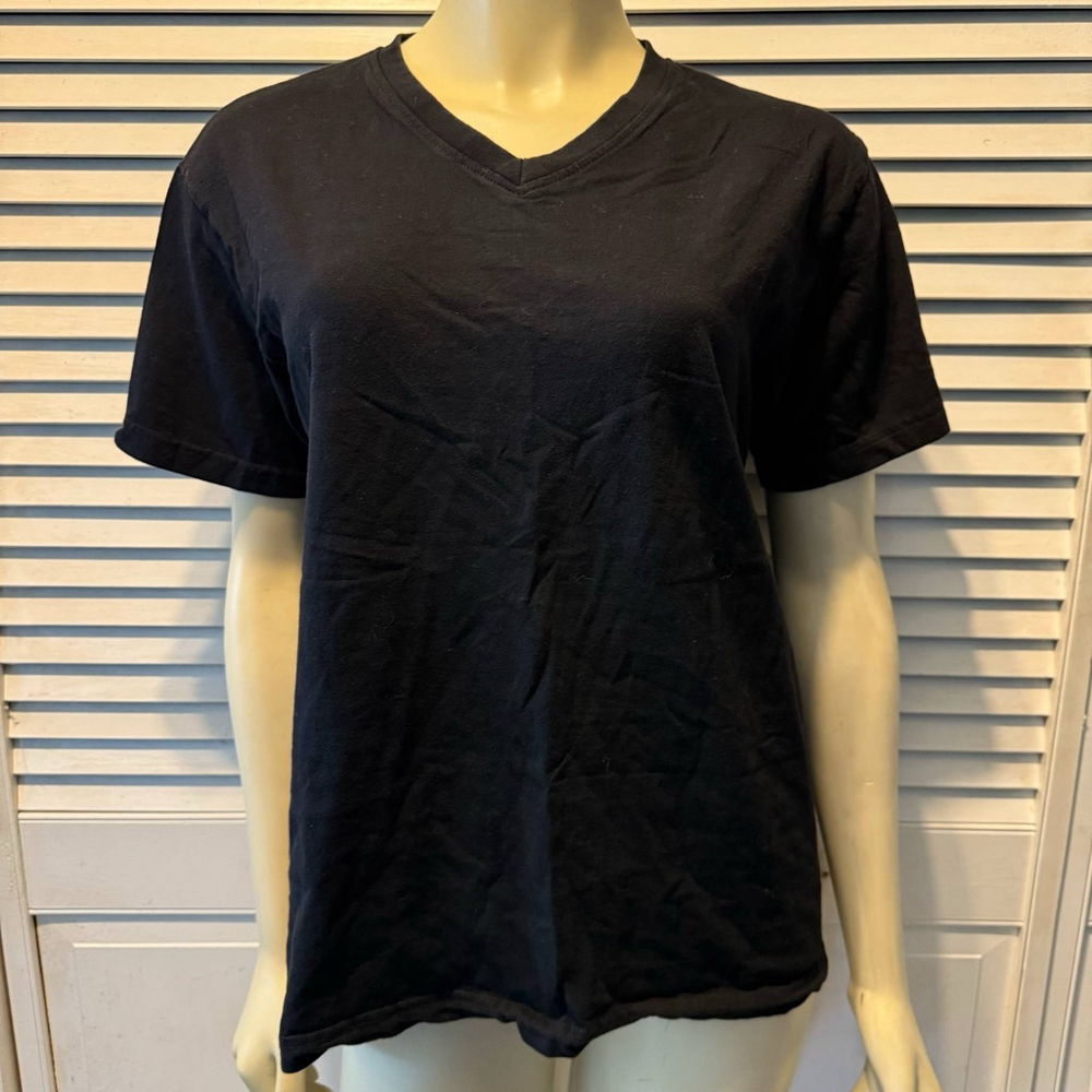 Women's Magic Collection Black V-Neck T-Shirt Size M